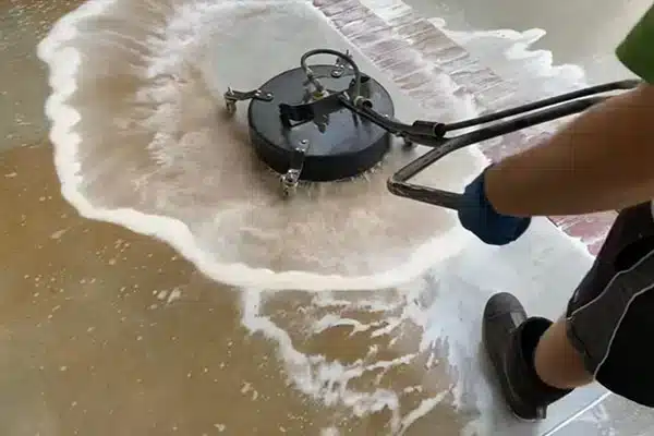 Pressure Washing Cleaning Service